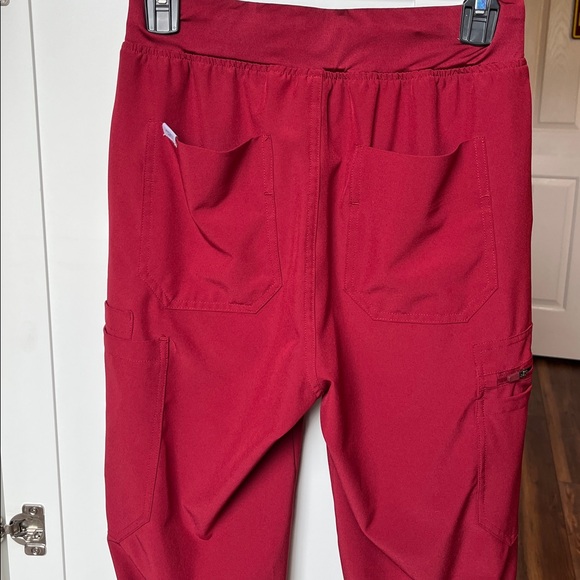 Scrub Set - Picture 6 of 6